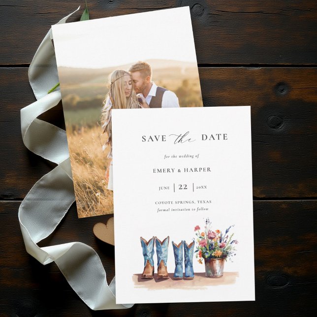 Lantlig Denim Vilda Blommor Foto Rustik Bröllop Spara Datumet (rustic photo wedding save the date cowboy boots wildflowers barn country outdoor backyard modern)