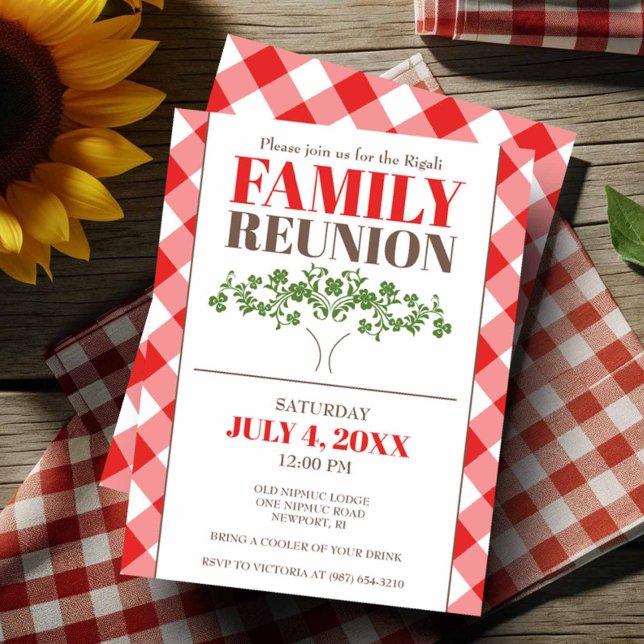 Lantlig familjeåterföreningsinbjudan Rutigt pickni Inbjudningar (Family reunion invitations tree and red gingham print.)