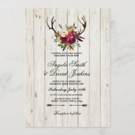 Lantlig fullvuxen hankronhjort för blommigt för inbjudningar