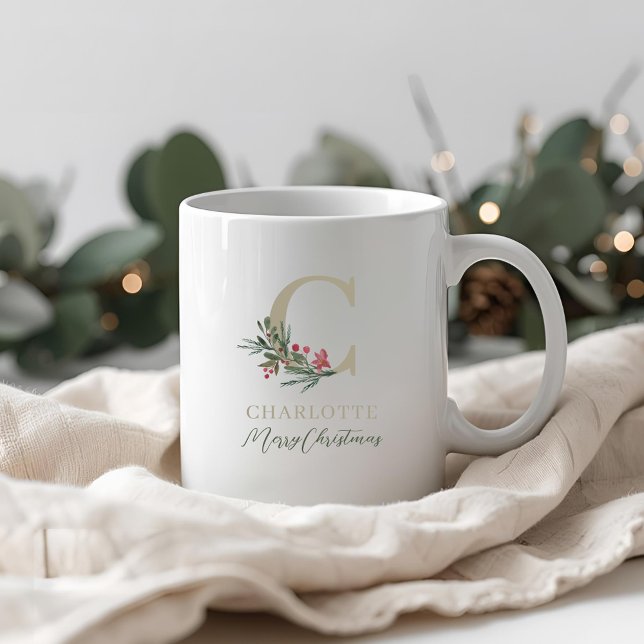 Lantlig julgren med initialer och namn jul kaffemugg (Skapare uppladdad)
