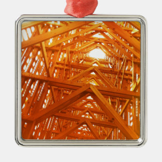 Lantlig ladugårdträkonstruktion julgransprydnad metall