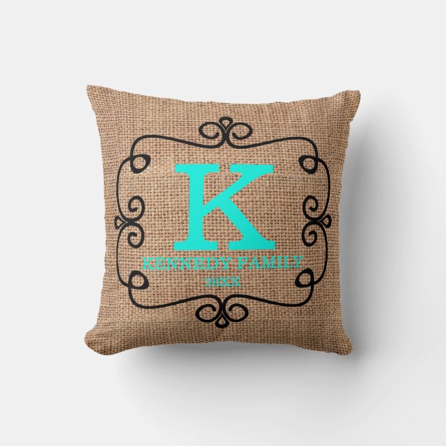 Lantlig Monogram för efternamn för Kudde (Framsida)