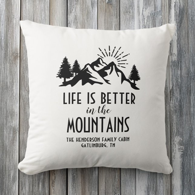 Lantligt liv är bättre i bergen Custom Kudde (Rustic Life Is Better in the Mountains Custom Throw Pillow)