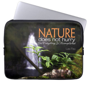 Lao Tzu inspirationcitat "Natur" Laptop Fodral