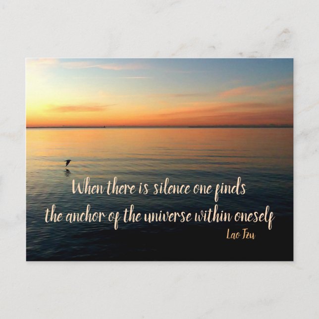 Lao Tzu Silence Quote och Beach Sunrise Vykort (Framsida)