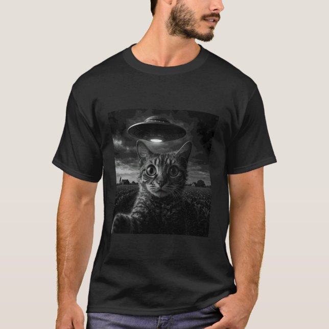 LaPerm Katt Selfie med UFO T Shirt (Framsida)