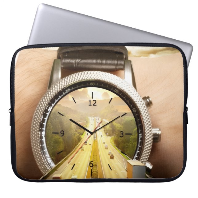 Laptop Cover Featuring Latest Watch Model – Trendy Laptop Fodral (Framsidan)