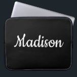 Laptop sleeve Black<br><div class="desc">Något för alla erbjuder anpassad personlig laptop sleeve. Detta unikt designade laptop sleeve är tilltalande och attraktivt. Medan du redan är här kanske du vill se andra relaterade badrumsartiklar som duschgardiner, tvålskåp, badkar, badkar, badställ, färgfulla duschgardiner för barn, badskalor, duschgardiner för människor, badrumstillbehör, tvålskål och tonårskurvor. Tack för att du...</div>