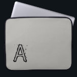 Laptop sleeve Grått<br><div class="desc">Något för alla erbjuder anpassad personlig laptop sleeve. Detta unikt designade laptop sleeve är tilltalande och attraktivt. Medan du redan är här kanske du vill se andra relaterade badrumsartiklar som duschgardiner, tvålskåp, badkar, badkar, badställ, färgfulla duschgardiner för barn, badskalor, duschgardiner för människor, badrumstillbehör, tvålskål och tonårskurvor. Tack för att du...</div>