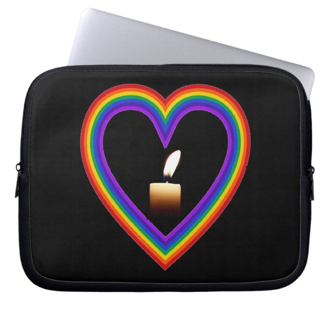 Laptop sleeve i ett armbågsljus (Framsidan)