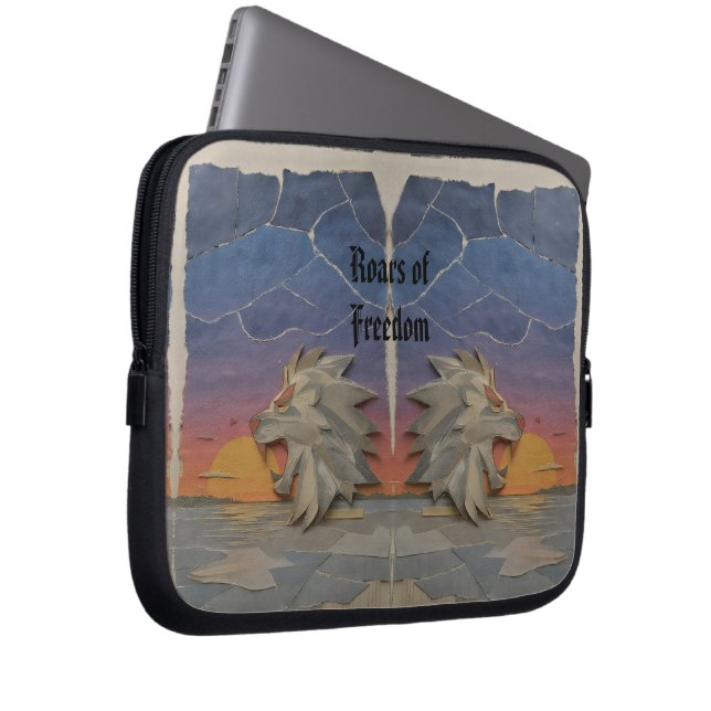 Laptop Sleeve – Roaring Sunset Lion (Framsidan Höger)