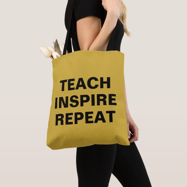 Lär Inspira Upprepa Motiverande Design M Guld Tygkasse (Närbild)