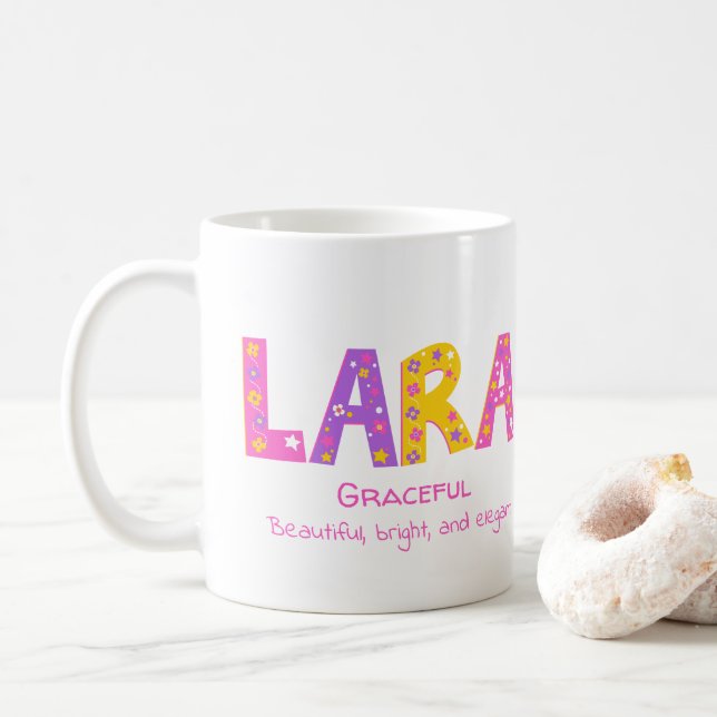 Lara tjejer namn betyder rosa lila stjärnor kaffemugg (Med munk)