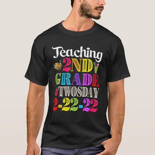 Lärare Aka Math Laching 2Nd Klass den 2-2-2 T Shirt (Framsida)