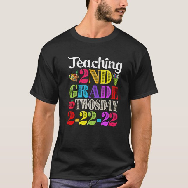 Lärare Aka Math Laching 2Nd Klass den 2-2 T Shirt (Framsida)