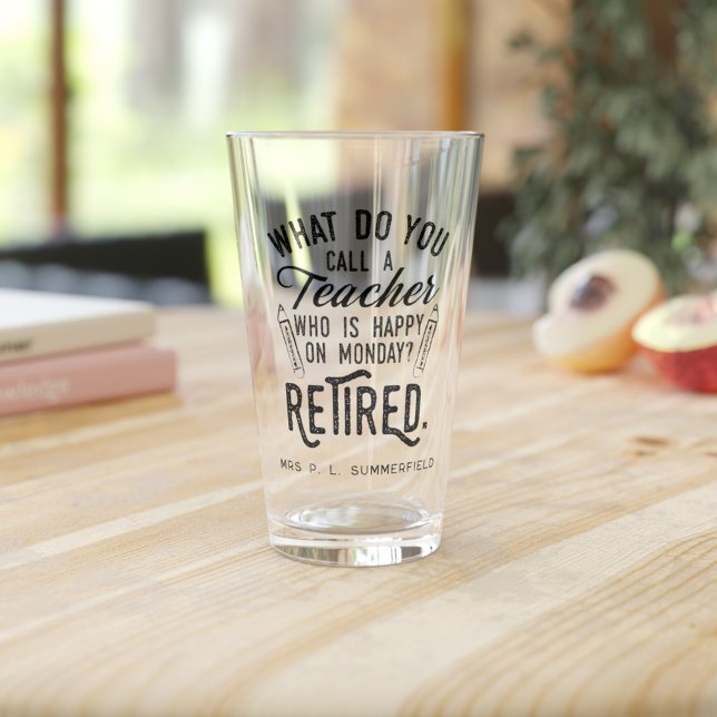 Lärare chef för Anpassningsbarna Pension Glaskopp (Retired Teacher Personalized Gift Beer Glass)
