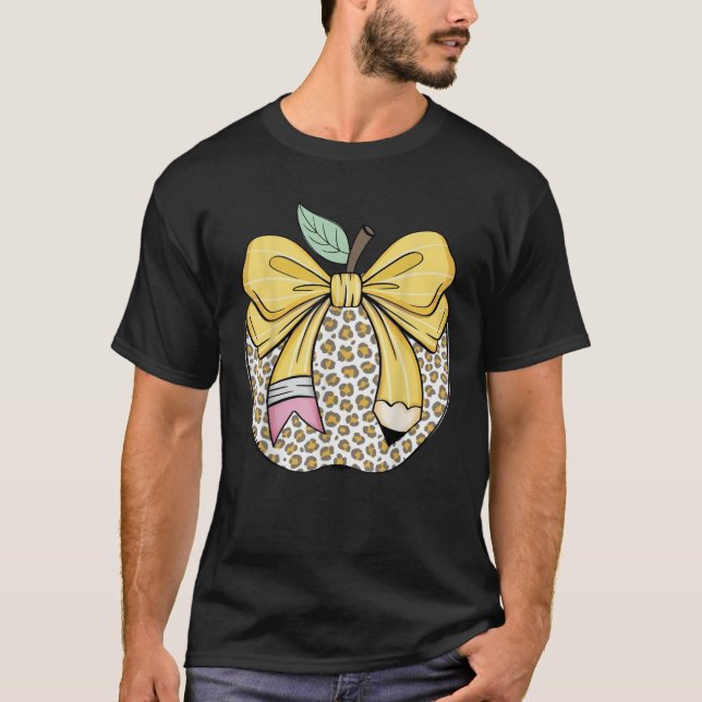 Lärare Coquette Pencil Bow and Apple Teacher T Shirt (Framsida)