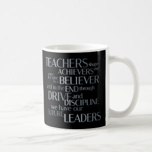 Lärare formar achievers kaffemugg