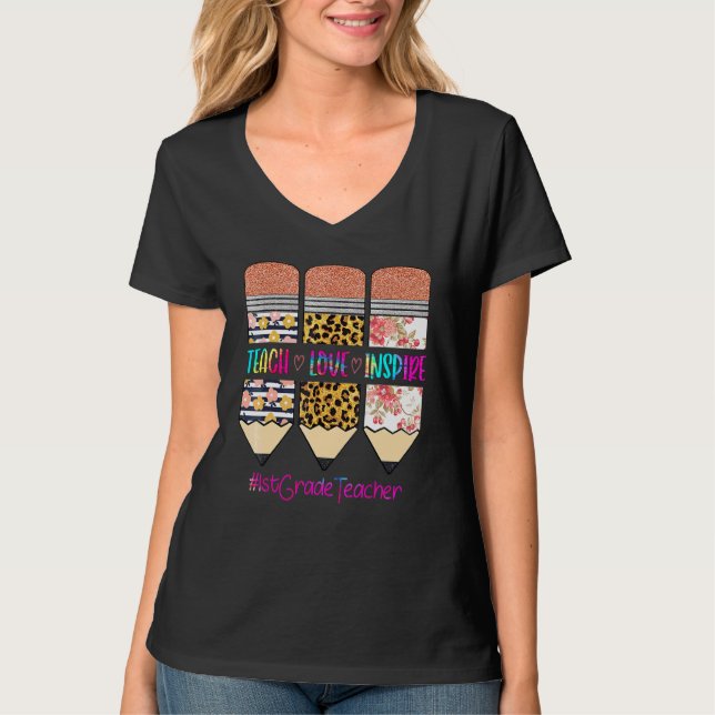 Lärare i 1:a klass Undervisa Kärlek Inspirera Penn T Shirt (Framsida)