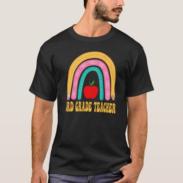 Lärare i 3:e klass regnbågspennor åter till skolan t shirt (Framsida)