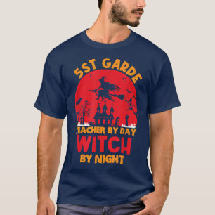 Lärare i klass vid dagens häxa på natten lycklig H T Shirt
