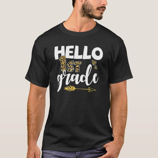 Lärare Leopard Hej 1:a Klass Back to school T Shirt (Framsida)
