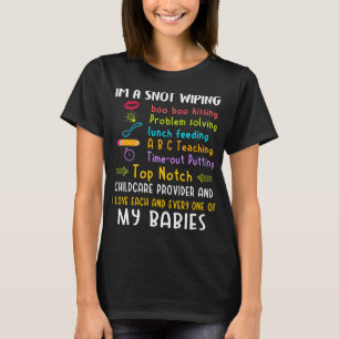 Lärare som arbetar med daghem t shirt