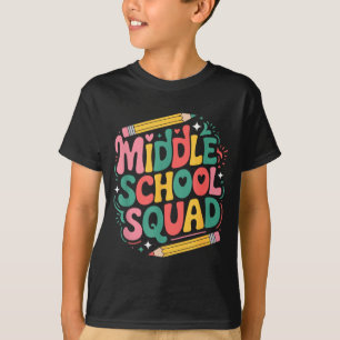 Lärare som undervisar pojkar och flickor mellansta t shirt