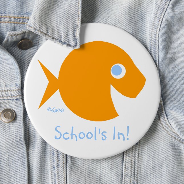 Lärare tillbaka till klassskolan i Cute Goldfish Knapp (In Situ)