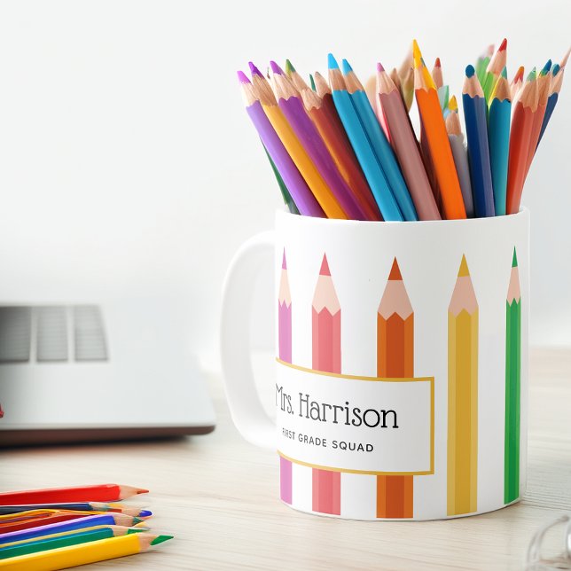 Lärares regnbågsfärgade pennor Personliga Kaffemugg (Teachers Rainbow Color Pencils Personalized Coffee Mug)