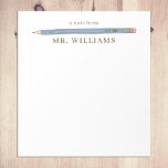 Lärargåva Anpassningsbar Illustrated Blue Pencil Anteckningsblock<br><div class="desc">Anteckningsblocket Lärargåva till Anpassningsbarna Illustrated Blue Pencil är en underbar gåva till Din favoritlärare. Anpassa med en namn för en unik gåva. Läraranteckningar dynor gör underbara helgdag eller årsskiftet. Utformningen har min egen illustration av en penna. Andra tillgängliga alternativ för Färg.</div>