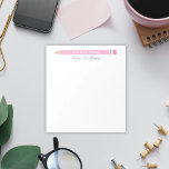 Lärargåva Anpassningsbar Illustration Simple Rosa  Anteckningsblock<br><div class="desc">Anpassningsbarna Lärargåva Illustrated Simple Rosa Pencil gör en underbar gåva till Din favoritlärare. Anpassa med en namn för en unik gåva. Läraranteckningar dynor gör underbara helgdag eller årsskiftet. Utformningen har min egen illustration av en penna. Andra tillgängliga alternativ för Färg.</div>