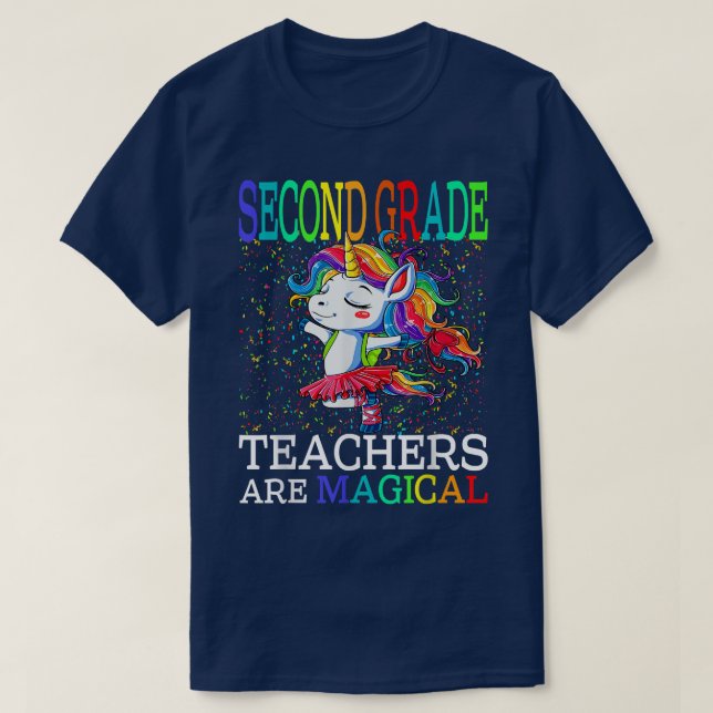 Lärarna i andra Klass går tillbaka till Magic Unic T Shirt (Design framsida)