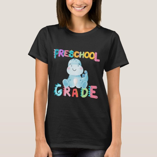 Lärarskolan i KLASS i Dinosaur Preschool T Shirt (Framsida)