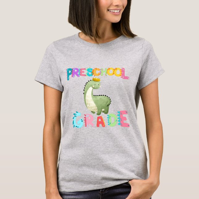 Lärarskolan i KLASS i Dinosaur Preschool T Shirt (Framsida)