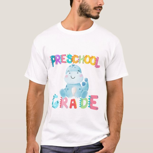 Lärarskolan i KLASS i Dinosaur Preschool T Shirt (Framsida)