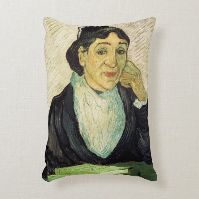 L'Arlesienne (Madame Ginoux) av Vincent van Gogh Prydnadskudde (Framsidan(Vertikal))