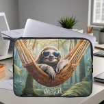 Lårväg med solglasögon i hammock laptop fodral<br><div class="desc">I coolan har laptop sleeve en lustig sluttning med solglasögon som kyls i en hammock i djungeln. En skräddarsydd presentidé till vilken tillfälle som helst.</div>