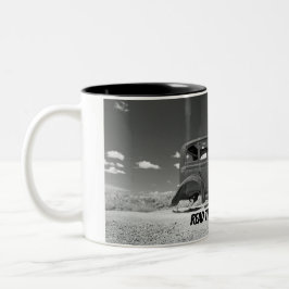 Läs den lilla utskriften Rusty Old Car Coffee Mugg