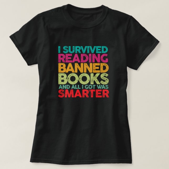 Läs förbjudna böcker t shirt (Design framsida)
