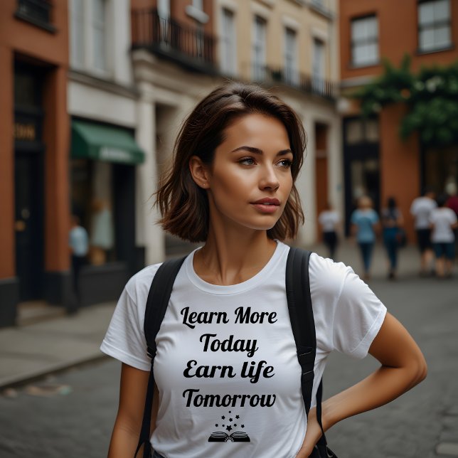 Läs mer i dag, tjäna livet i morgon t shirt (Skapare uppladdad)