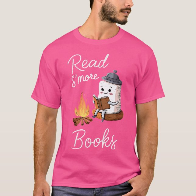 Läs s more Bokar Cute Campfire Reading Bok Kärlek T Shirt (Framsida)