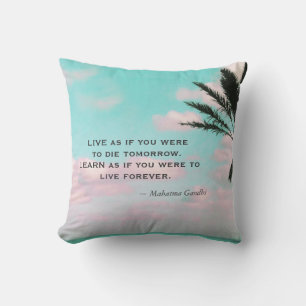 Läs som om du vore.. Ghandi Quote Tropical Theme Kudde