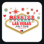 Las Vegas Gifta Par Matchande Semester Nevada  Fyrkantigt Klistermärke<br><div class="desc">Denna design är speciell för par som gift sig i Las Vegas. En fullfärgsdesign som om du bär den kommer att få tusentals komplimanger. Bär den med din make-maka och skapa oförglömliga minnen i Las Vegas Nevada</div>