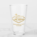 Las Vegas Personlig Bröllop Brudens sida Favor Glaskopp<br><div class="desc">Personlig Beer Pint Glass för en Las Vegas Wedding Favor eller Brudens sida-Marskalkar med anpassningsbarna "bröllop in fantastisk Las Vegas-skylt" i faux guld med och namn och datumanpassning. De är också prisvärda och har roligtar! Bakgrunden färg och typsnitt kan ändras så att den stämmer överens med temat bröllop färg genom...</div>