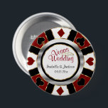 Las Vegas Stil Bröllop Mörk Red och Guld Knapp<br><div class="desc">Knapp Stift. Las Vegas Stil Bröllop i Mörk Red och Guld Poker Chip Design. ⭐ Produkten är 100 % Anpassade. ****Klicka på KNAPPEN CUSTOMIZE om du vill lägga till, ta bort, flytta, ändra storlek, ändra runt, rotera osv..något av bilderna eller texten. 99 procent av min design i min affär sker...</div>