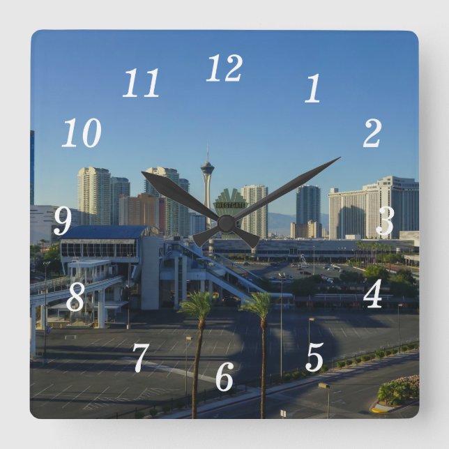 Las Vegas Strip Ahead Wall Clock Fyrkantig Klocka (Framsida)