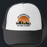 Las Vegas Strip Sunset Anpassningsbar Vacation Keps<br><div class="desc">Coola anpassningsbar Las Vegas skyline vid solnedgången hatt för din familjesemester eller resa till ljus. Gamla från soluppgången till solnedgången i den här staden och kom ihåg det med den här keepsaksouvenir.</div>