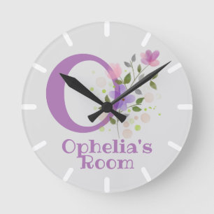 Låsa in en Blommigt design med Namn & initial Rund Klocka
