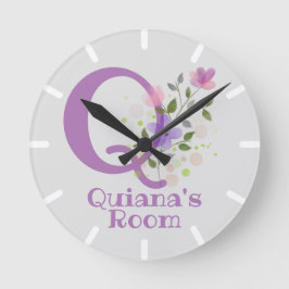Låsa in en Blommigt design med Namn & initial Rund Klocka